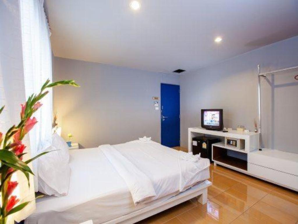 Oyo 292 The Oddy Hip Hotel Patong Zewnętrze zdjęcie