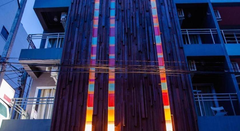 Oyo 292 The Oddy Hip Hotel Patong Zewnętrze zdjęcie