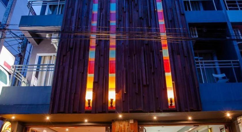 Oyo 292 The Oddy Hip Hotel Patong Zewnętrze zdjęcie