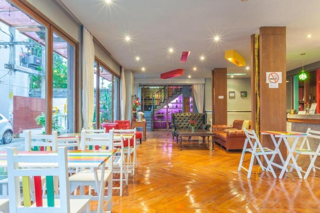 Oyo 292 The Oddy Hip Hotel Patong Zewnętrze zdjęcie