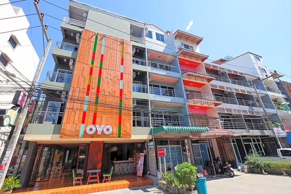 Oyo 292 The Oddy Hip Hotel Patong Zewnętrze zdjęcie