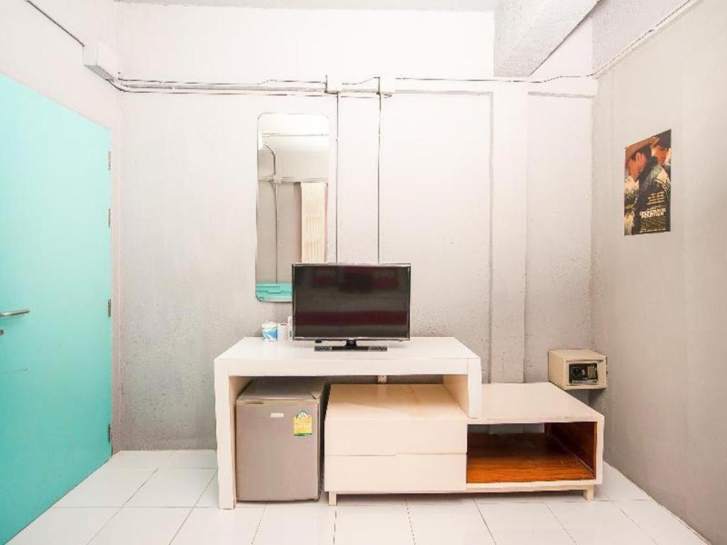 Oyo 292 The Oddy Hip Hotel Patong Zewnętrze zdjęcie