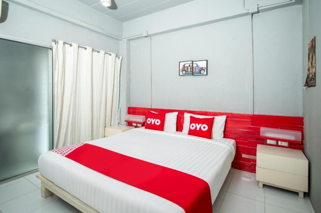 Oyo 292 The Oddy Hip Hotel Patong Zewnętrze zdjęcie